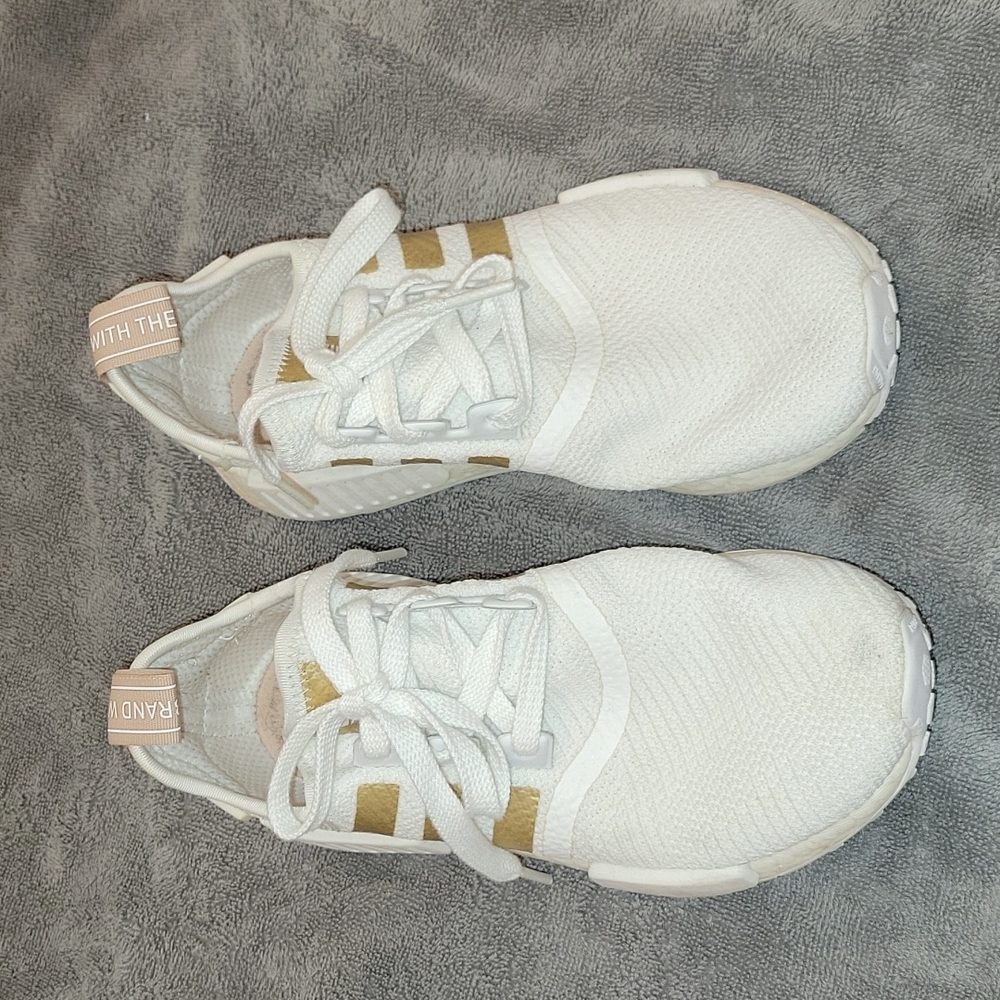 Adidas white snikers